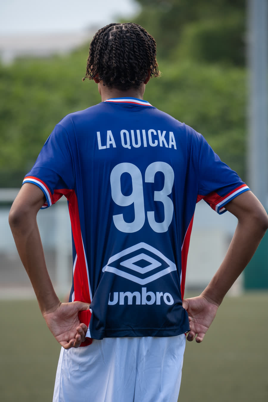 Joueur de dos, maillot 93